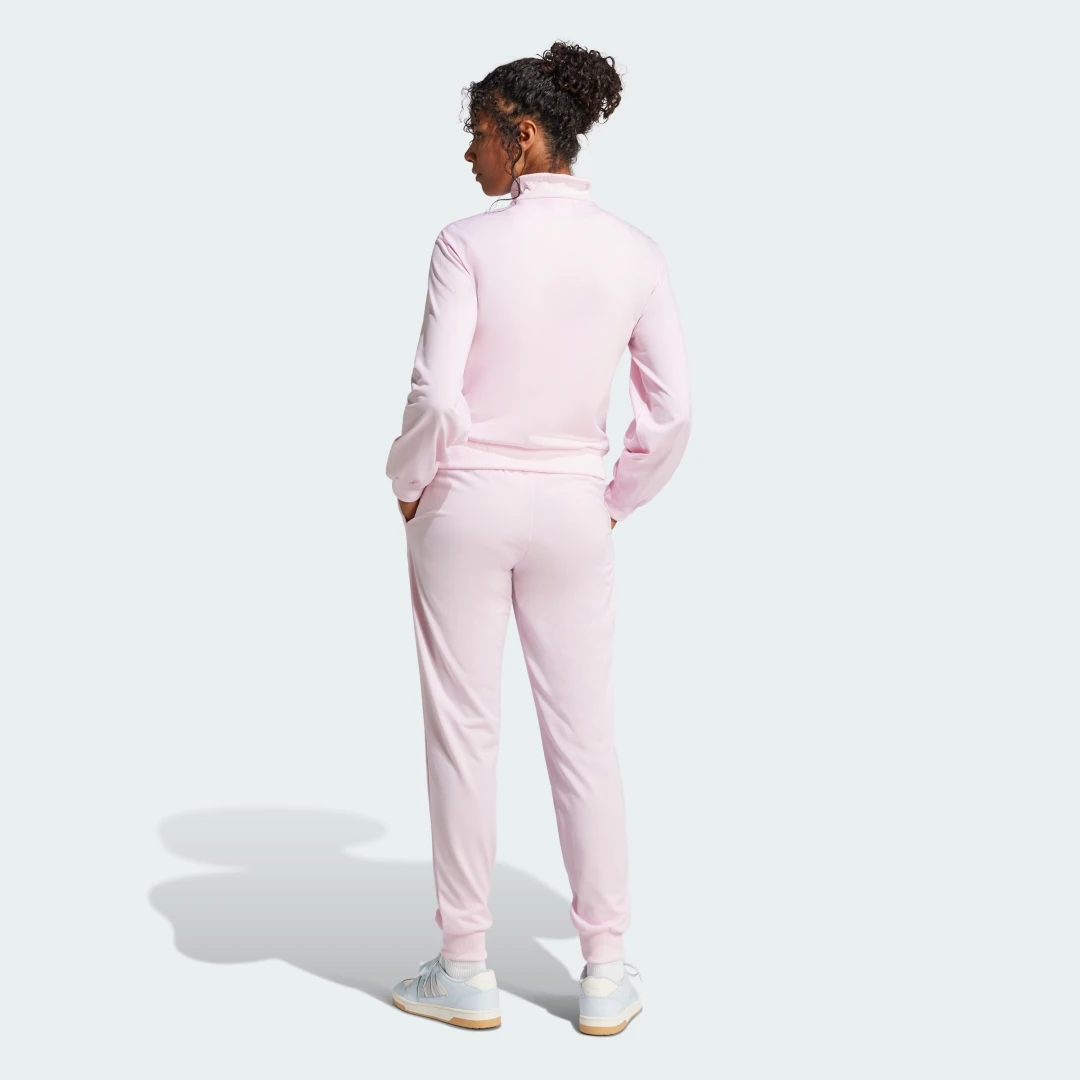 Detalle 2 de Chándal Essentials Feel Cozy de Adidas - análisis en español