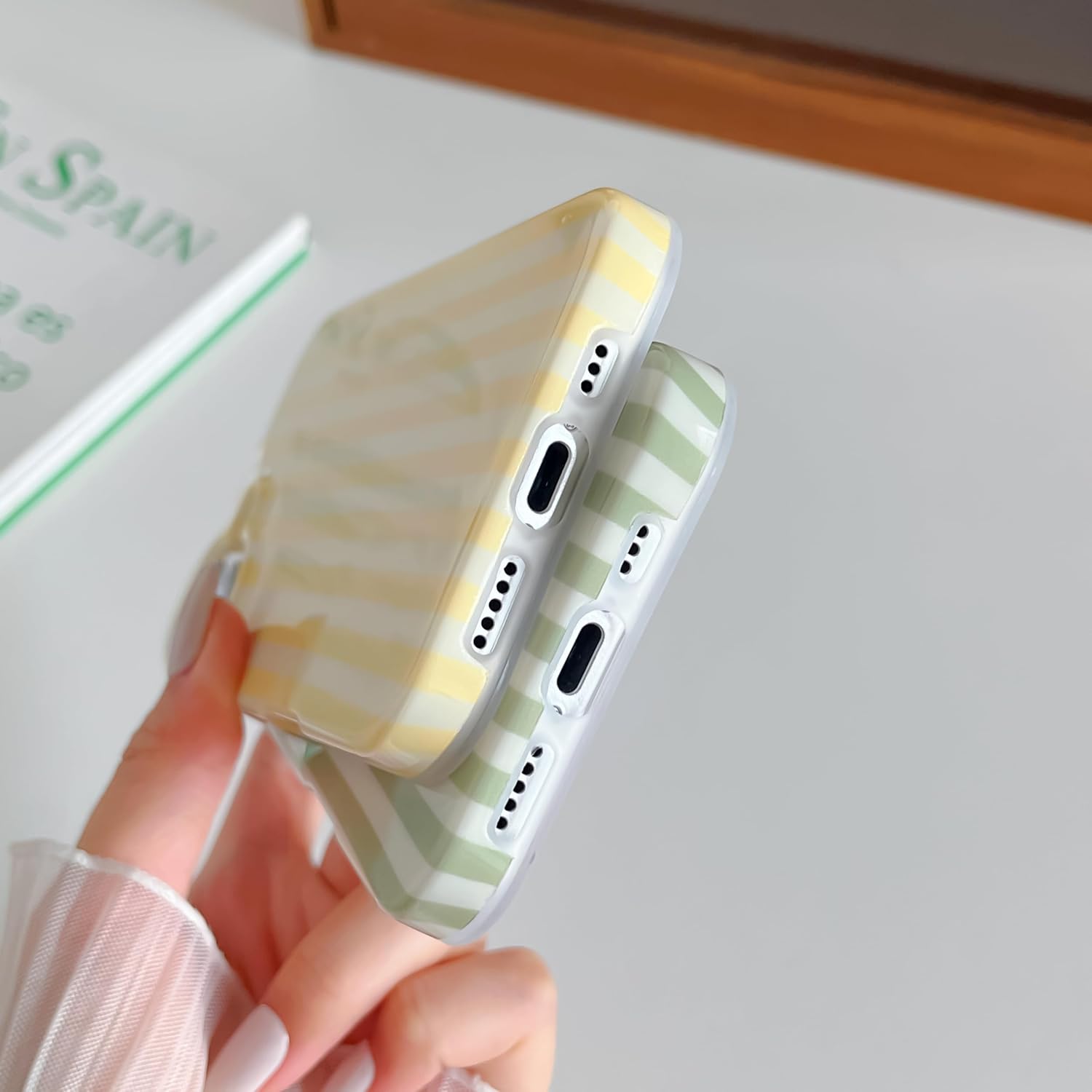 Thumbnail 4 de Sage Green iPhone 17 case, 6.3 inch