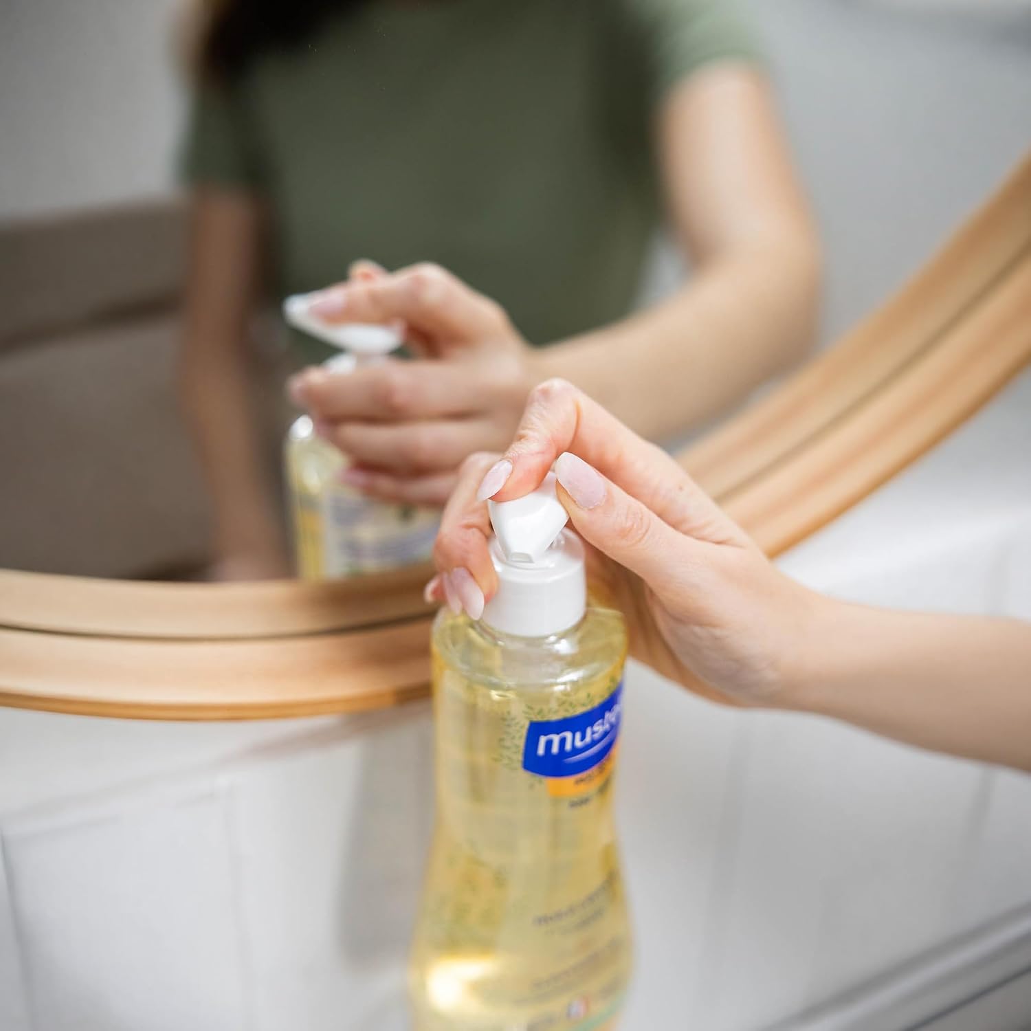 Thumbnail 2 de Mustela Olio Bagno Detergente con Perseose di Avocado BIO – Corpo e Capelli, Neonati e Tutta la Famiglia, 500 ml