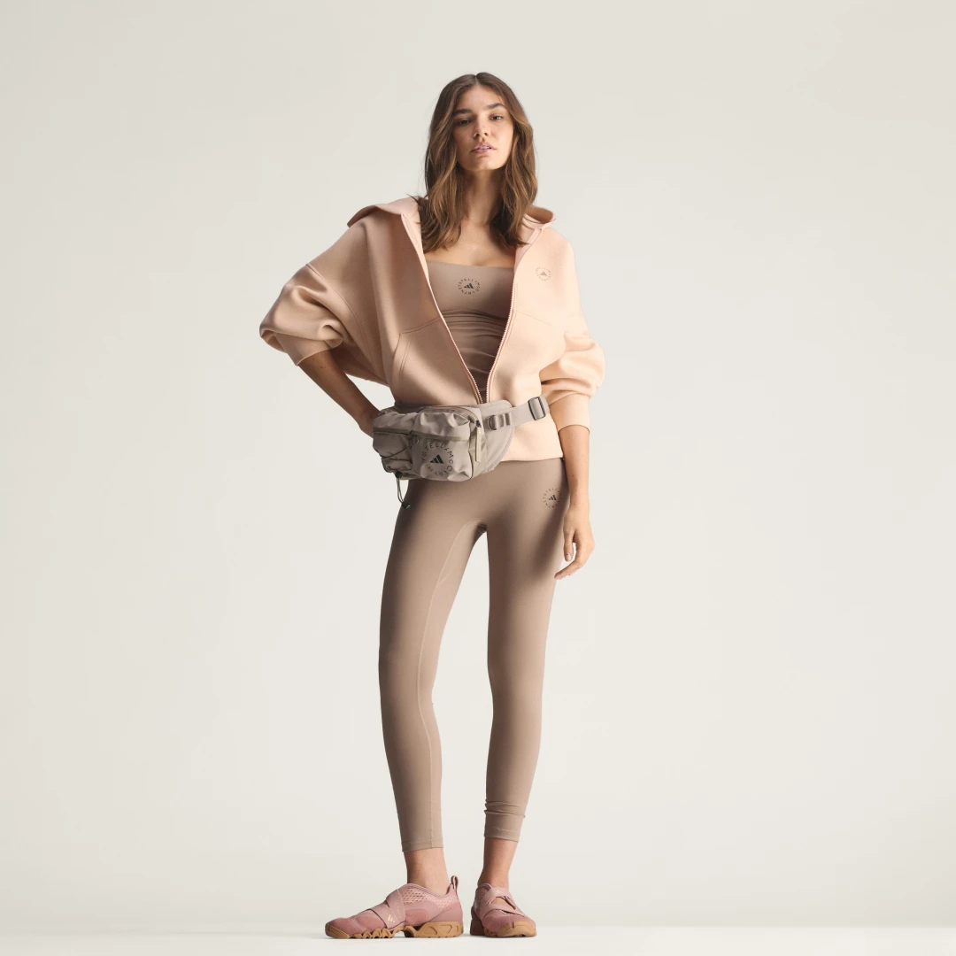 Thumbnail 2 de Sudadera de neopreno con capucha adidas by Stella McCartney — beige
