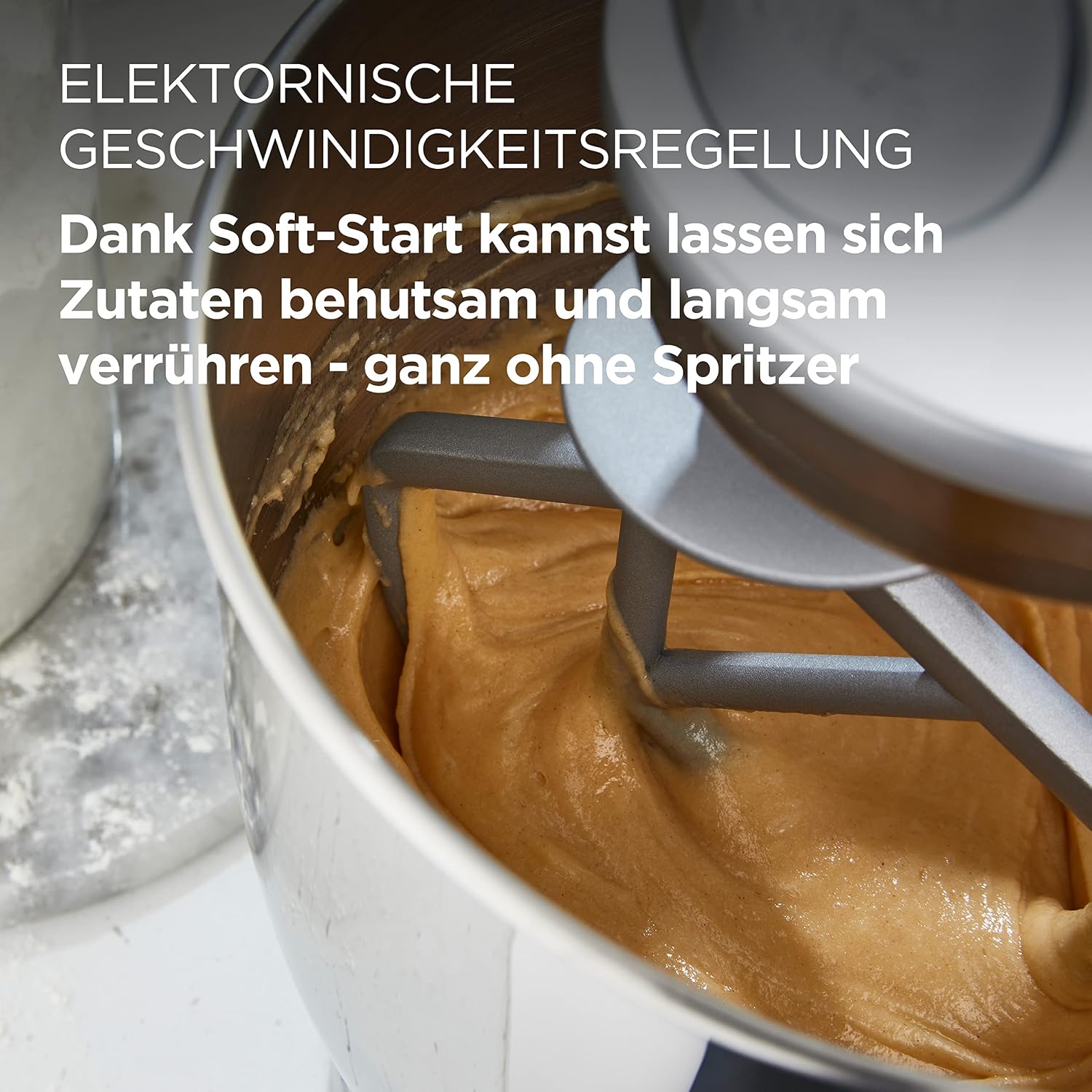Detalle 2 de Kenwood kMix KMX750WH Küchenmaschine mit 5-l-Edelstahl-Schüssel, 1.000-Watt und Patisserie-Set (weiß)