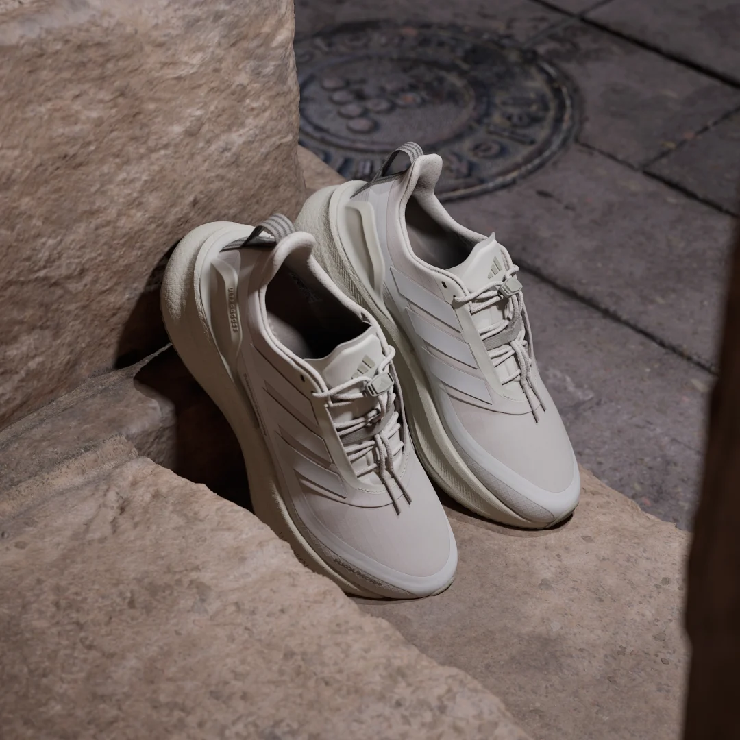 Detalle de Zapatilla de running Adidas Ultraboost 5 H.Koumori – Beige