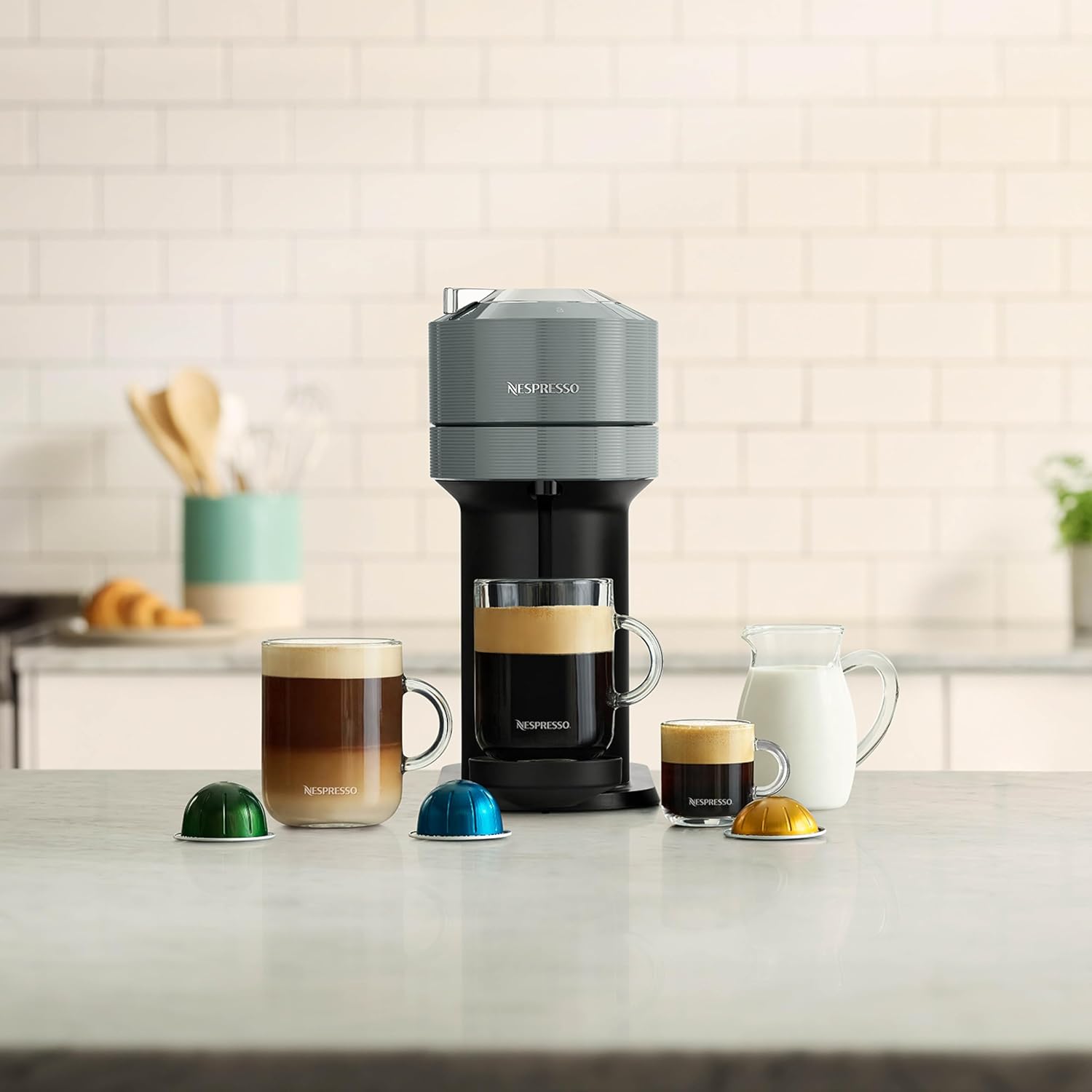 Thumbnail 1 de Nespresso Coffee and Espresso Maker Vertuo Next
