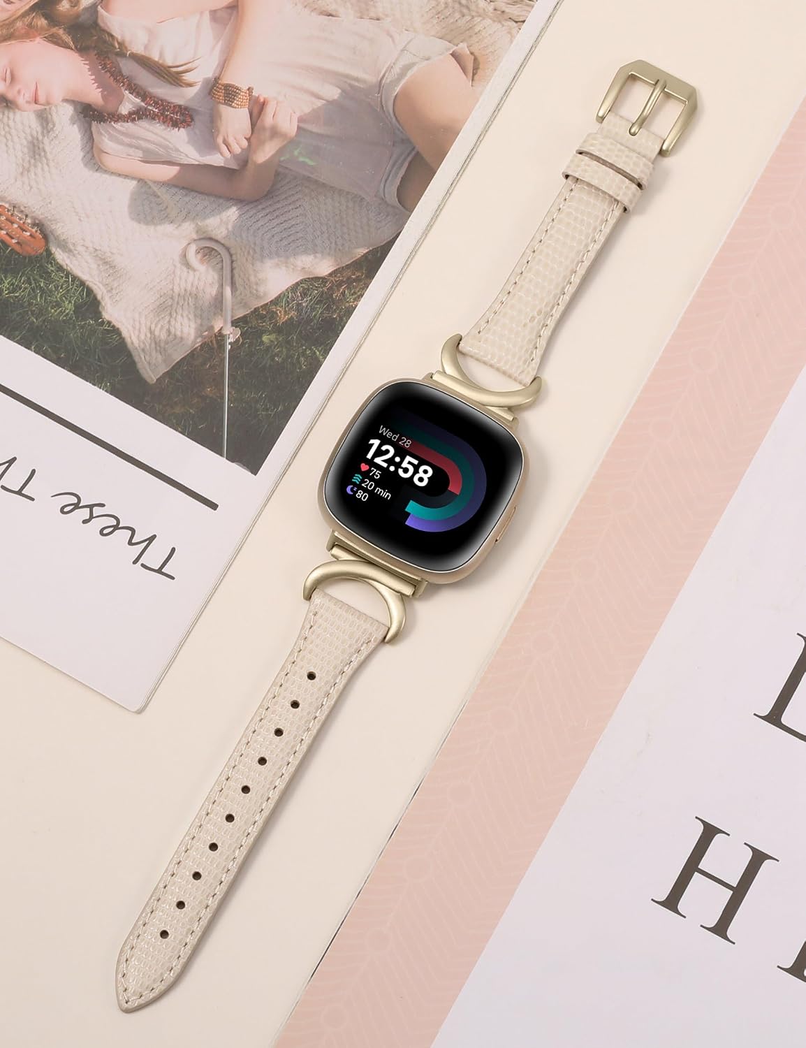 Detalle 2 de TOYOUTHS slim leather strap with C-shaped metal buckle for Fitbit Versa 4/Versa 3/Sense 2 (women)