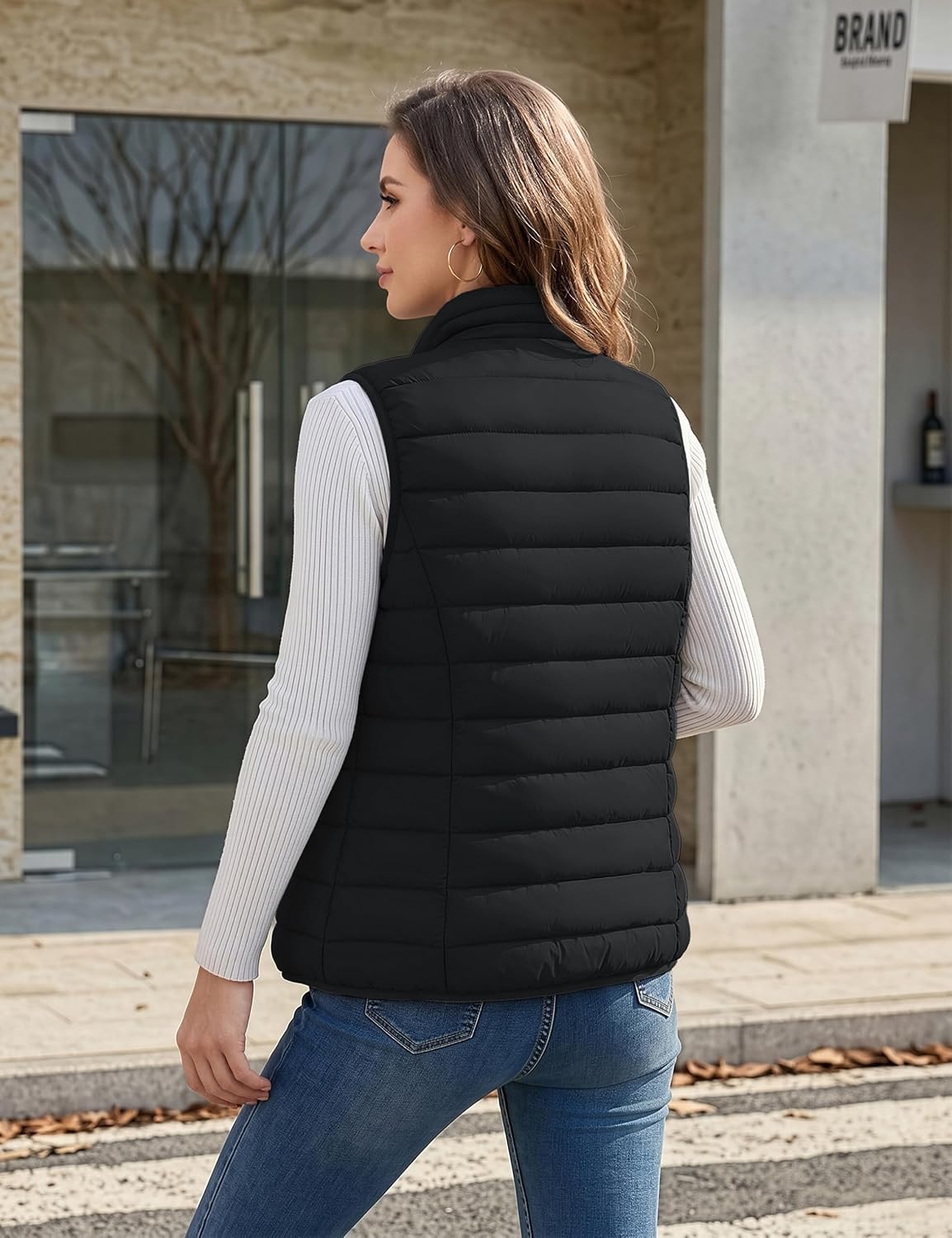 Detalle de MAGCOMSEN Women's Quilted Puffer Vest, Lightweight Water-Resistant Nylon, 4 Pockets