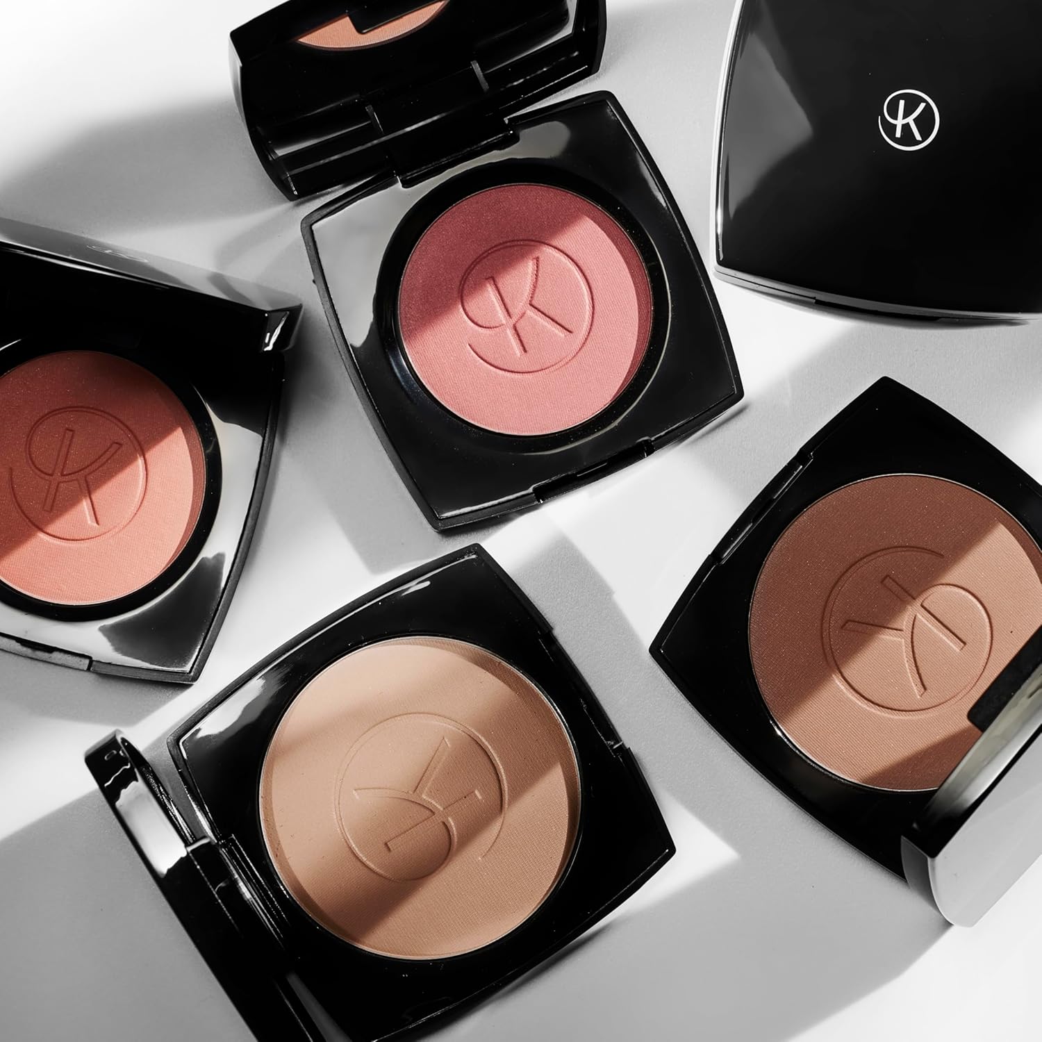 Thumbnail 2 de KORFF Fard compatto illuminante – incarnato radioso e naturale