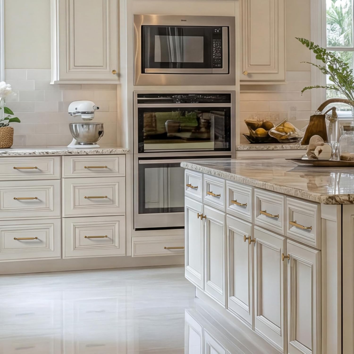 Detalle de Goldenwarm cabinet pulls, 128 mm hole centre