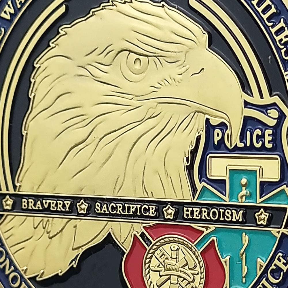 Detalle 1 de Rumkou First Responders Challenge Coin, American EMS, Police & Firefighter Design