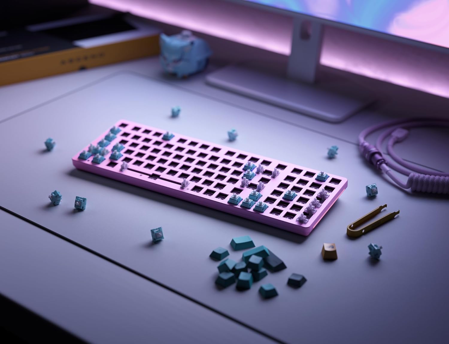 Detalle de GLORIOUS GMMK 2 Full Size (96%) Barebones – Cadre en aluminium, ISO, Rose