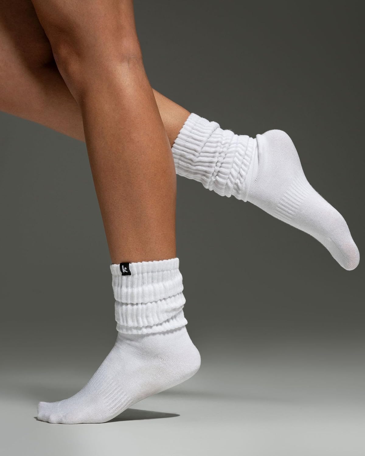 Detalle de Kamo Fitness Cozy 3-Pair Pack Scrunch Long Crew Socks for Women (Size 5–9)