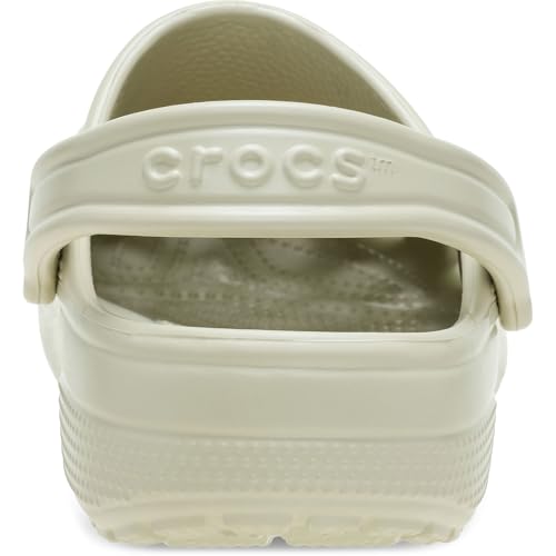 Detalle 2 de Crocs Classic Clog 37-38 EU Meteor: ligero, cómodo y personalizable