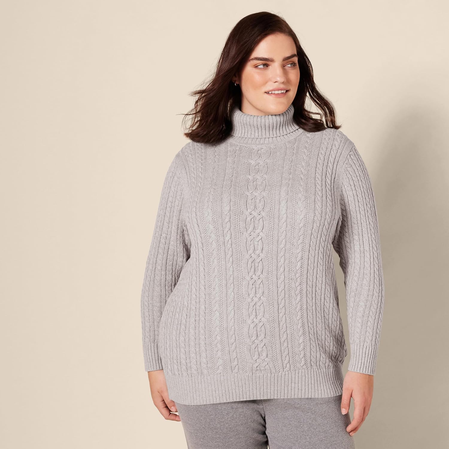 Thumbnail 4 de Amazon Essentials Women's Cable Knit Turtle Neck Jumper (Available in Plus Size)