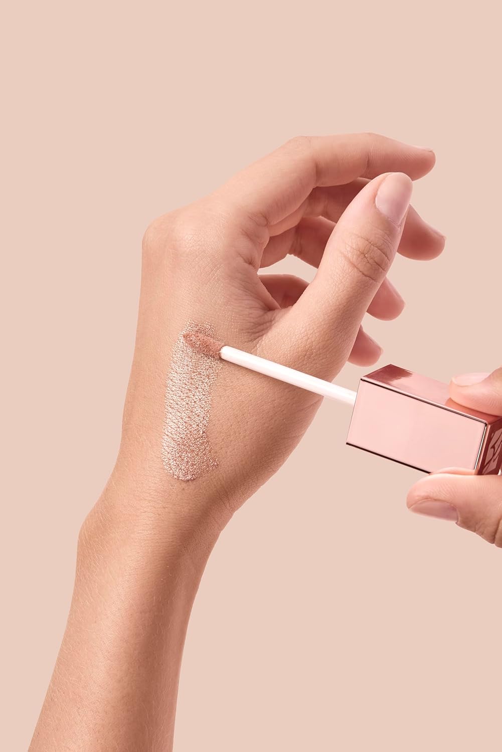 Thumbnail 3 de Bionike Defence Color Illuminante Viso e Decolletè Liquido Luminous Touch con Acido Ialuronico, per pelli sensibili