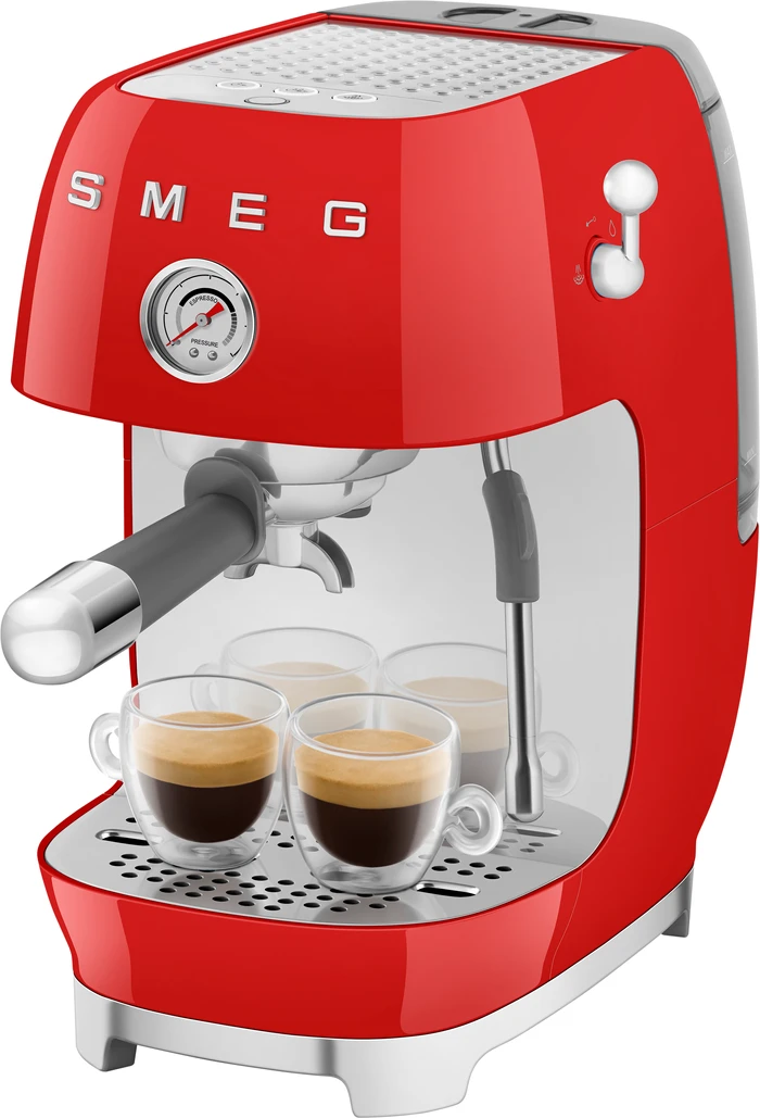 Thumbnail 8 de Smeg ECF03RDEU Rot – kompakte Espressomaschine mit Dampfdüse, glattem Milchschaum und Manometer