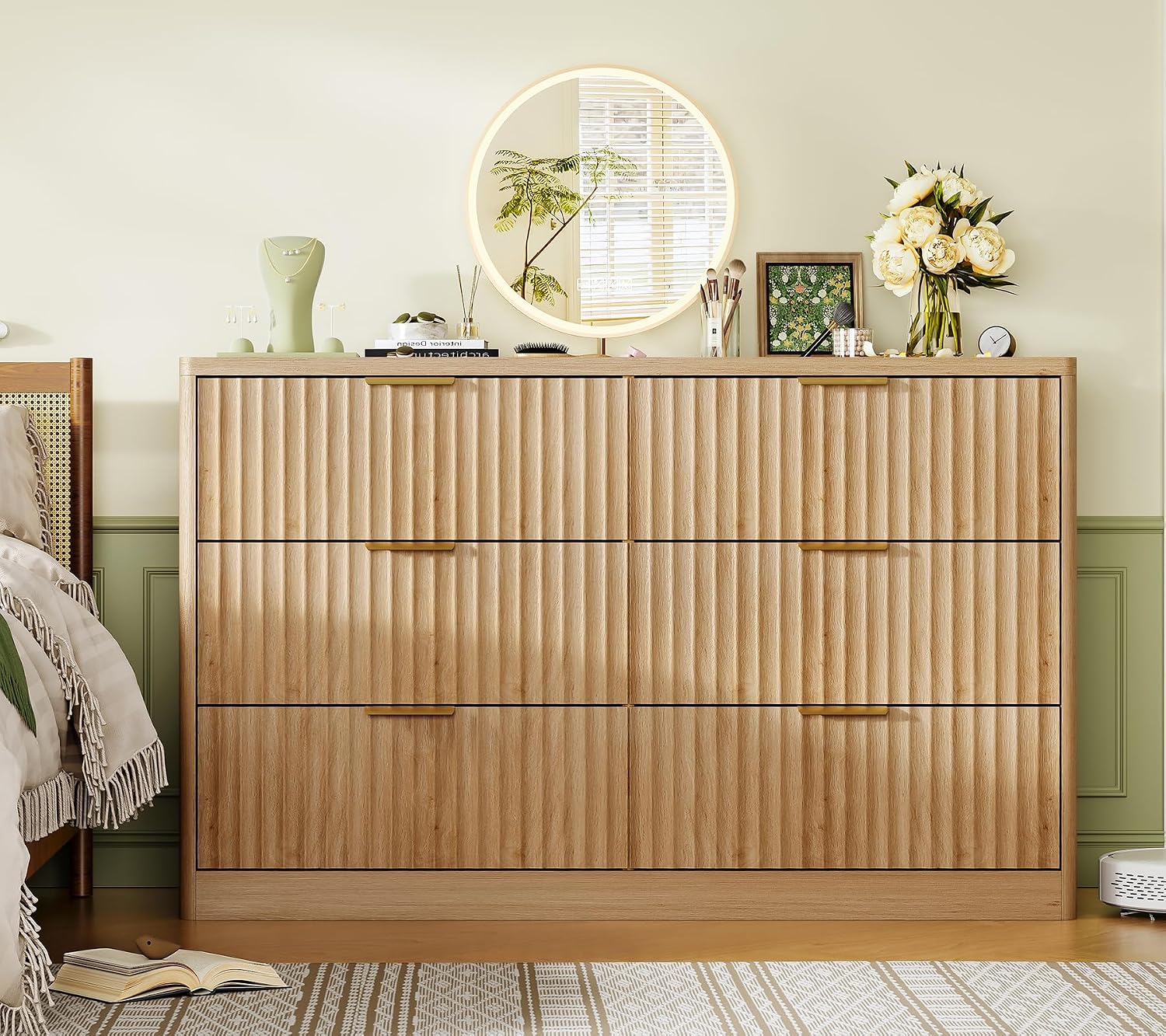Detalle de TEENFON 1 6-Drawer Dresser, Natural Finish with Fluted Panels