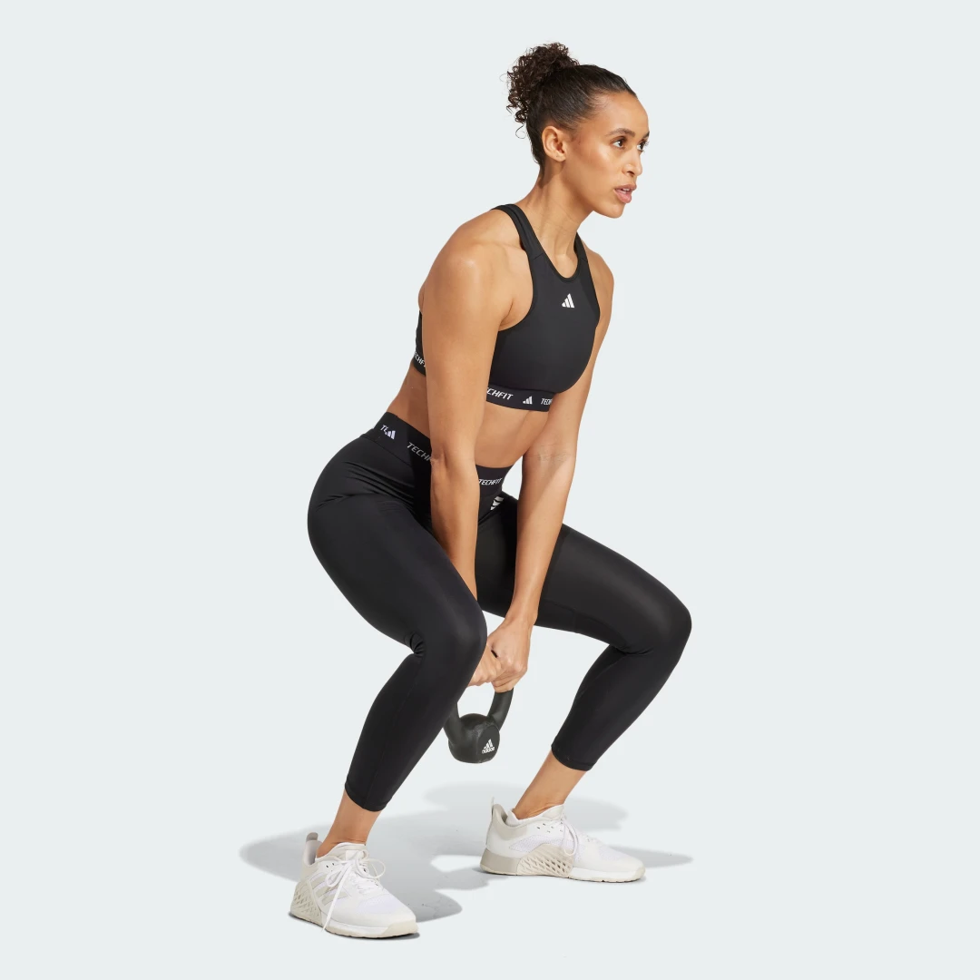 Detalle de Sujetador TECHFIT de sujeción media y cuello alto – Adidas
