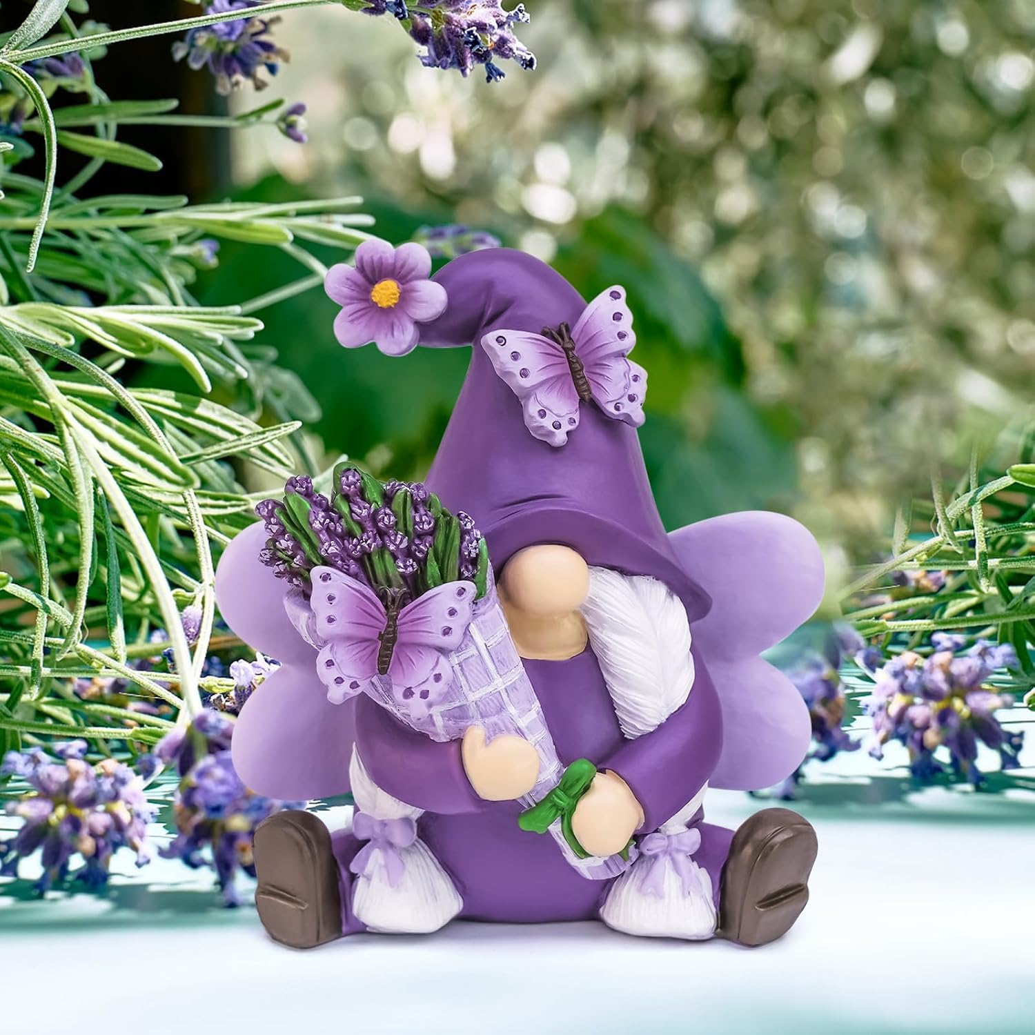 Detalle de Generic Lavender Gnome Resin Figurine, Purple 5.9-Inch Spring and Summer Decor