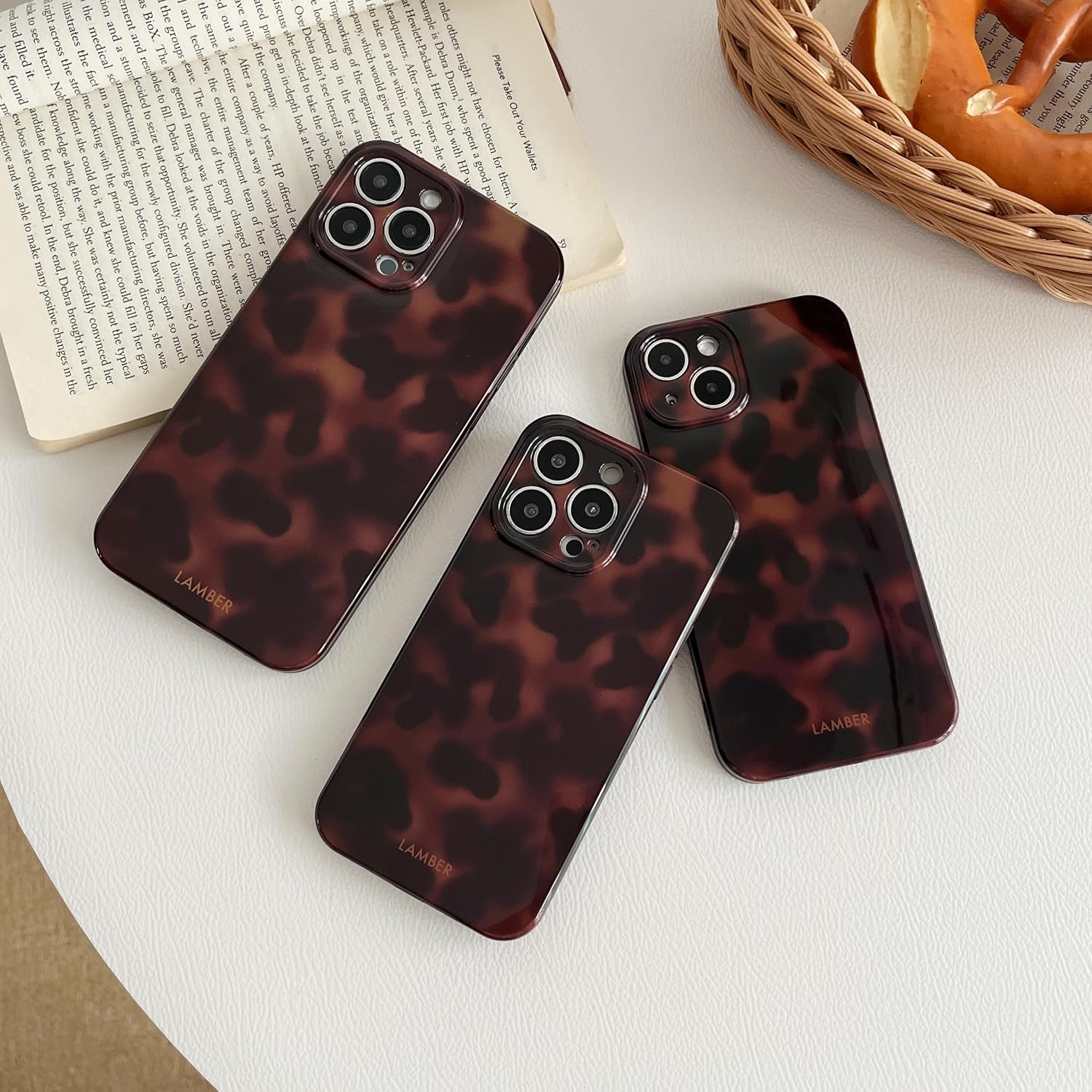 Detalle 2 de TQLGY iPhone 13 Pro Case Leopard Brown