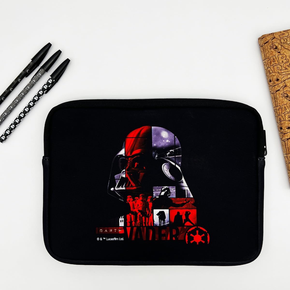 Detalle 2 de WONDEE Disney Star Wars Darth Vader – uniwersalne etui na tablet do 11 cali, pikowane
