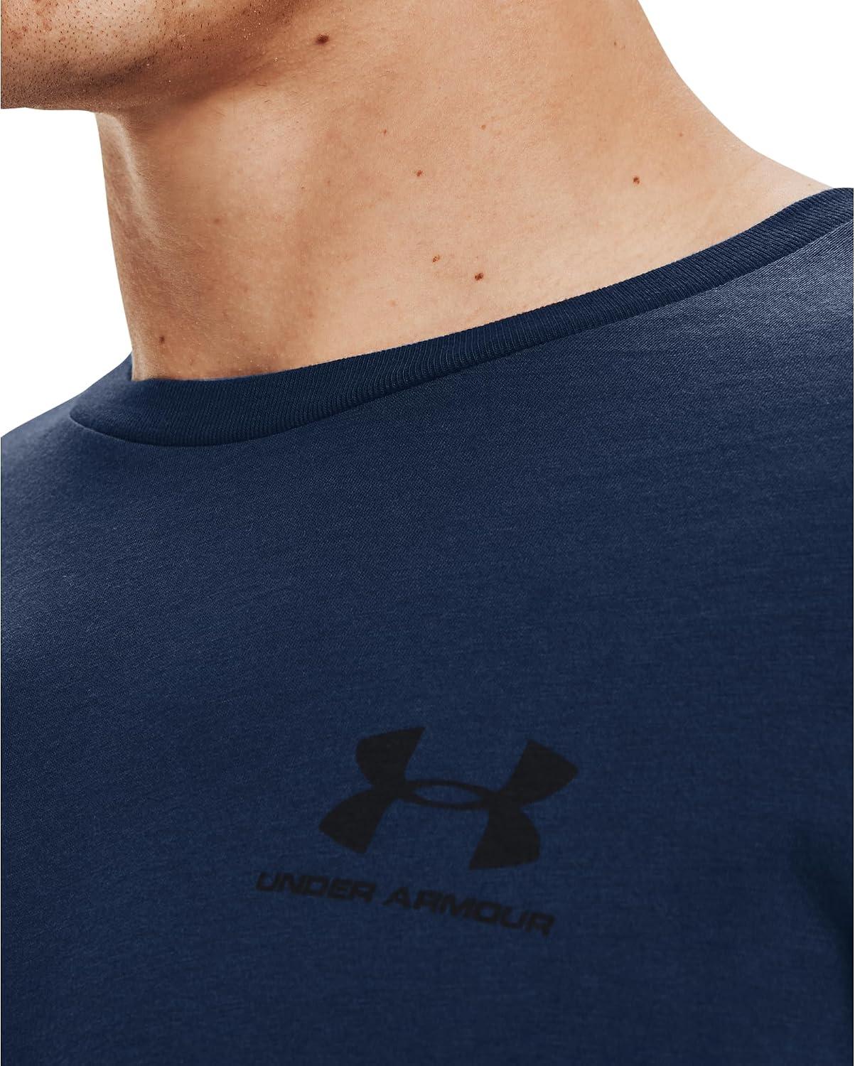 Detalle de Under Armour Men Sportstyle Left Chest T-Shirt – Super Soft, Easy Fit for Training