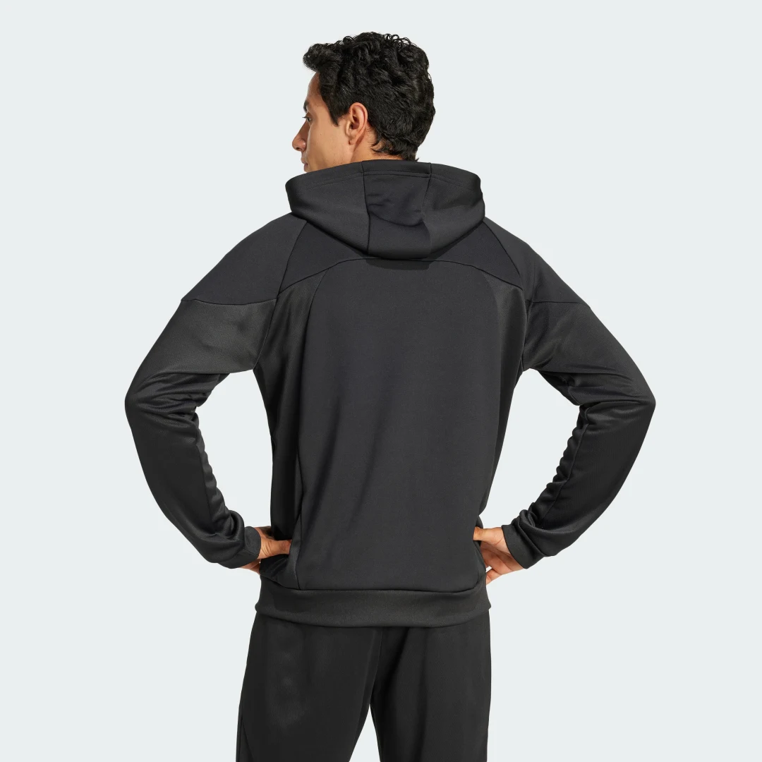 Thumbnail 1 de Chaqueta con capucha Tiro 25 de Adidas: ¿merece la pena para tus looks urbanos?