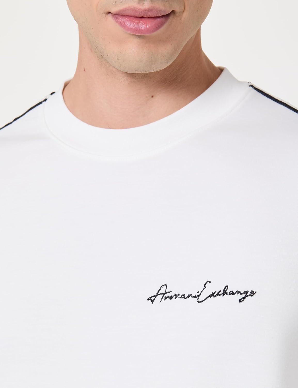 Detalle de Armani Exchange Essential Striped Sleeve: Maglia di Tuta Uomo con Logo Side Signature