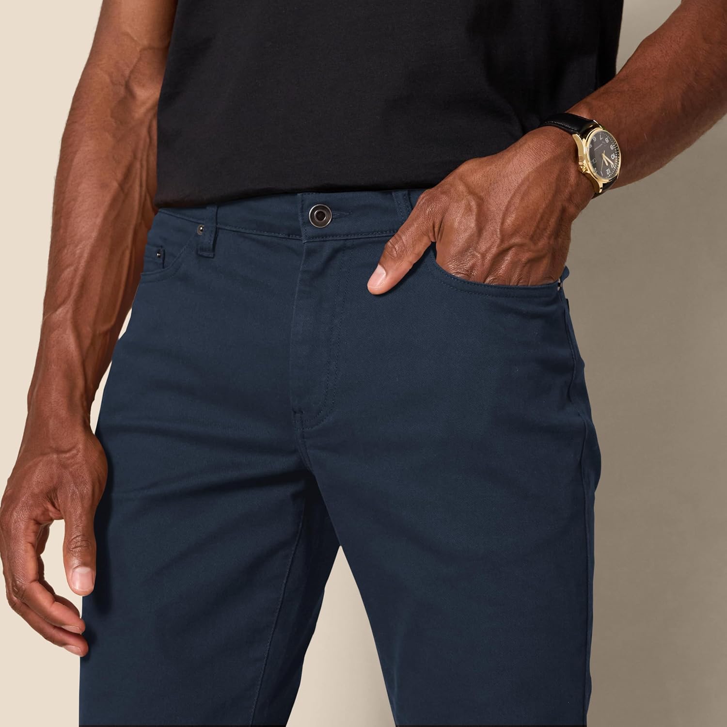 Thumbnail 3 de Amazon Essentials Men’s Slim-Fit 5-Pocket Stretch Twill Trousers