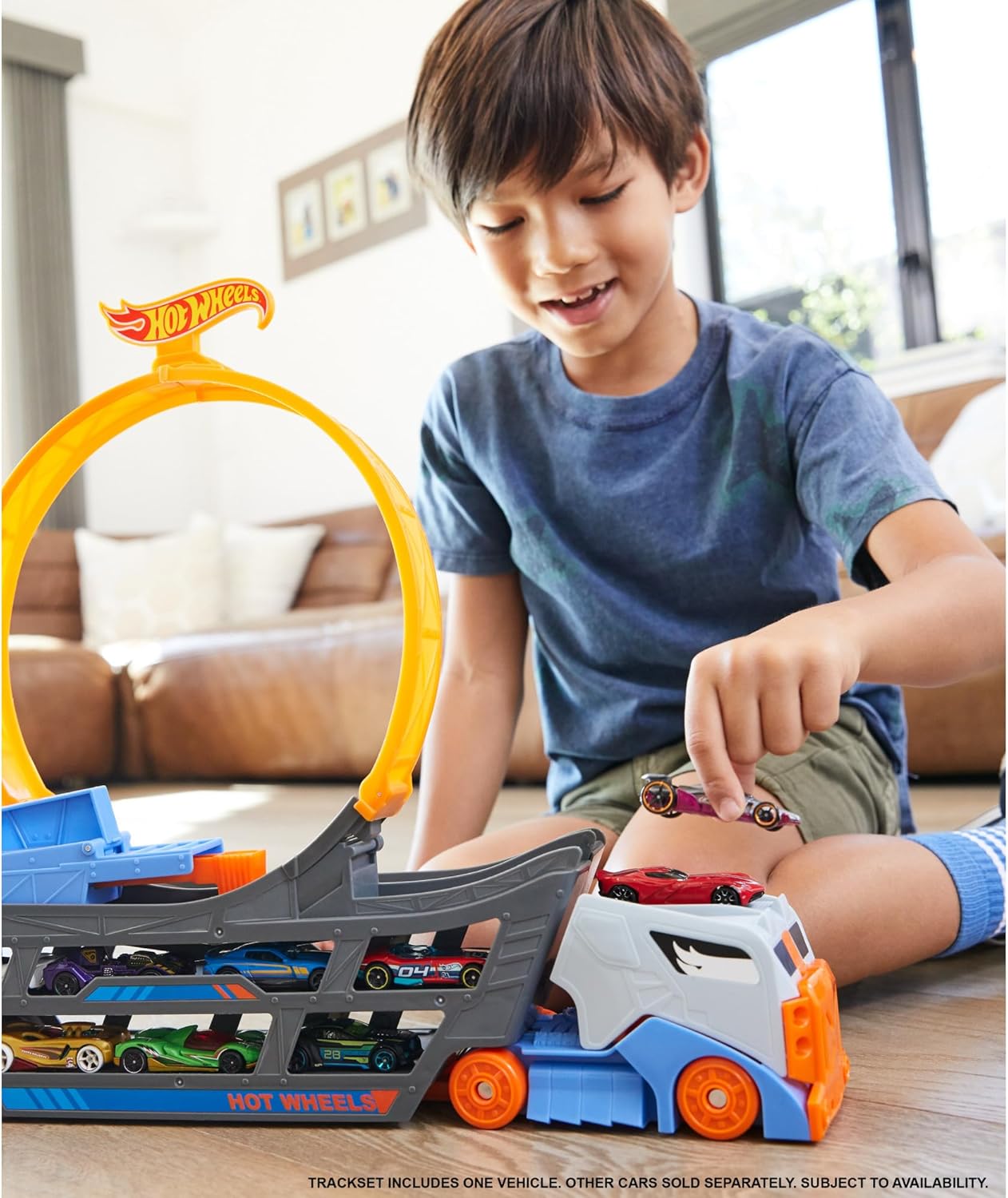 Detalle 2 de Hot Wheels Stunt N Go Transporter 18