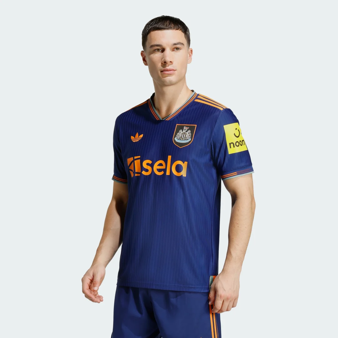 Detalle de Camiseta tercera Newcastle United FC 25/26 Oficial – Adidas