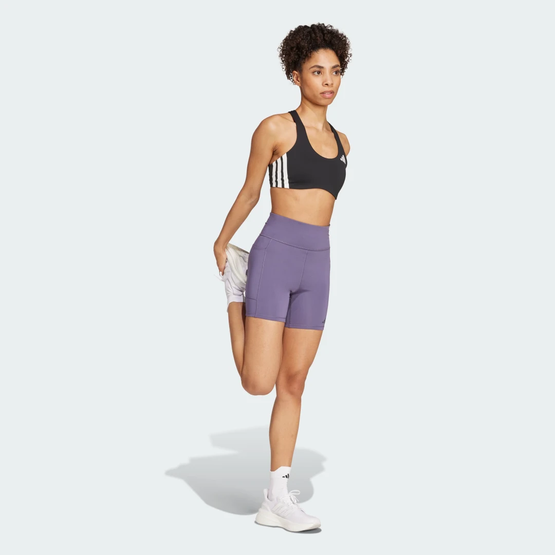 Detalle de Mallas cortas Own the Run de Adidas – color violeta