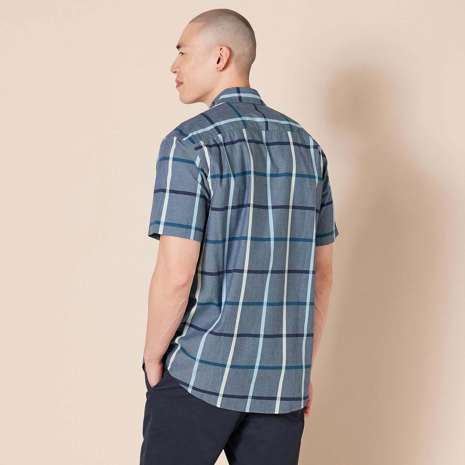 Thumbnail 2 de Amazon Essentials Men’s Regular-Fit Short-Sleeve Poplin Shirt