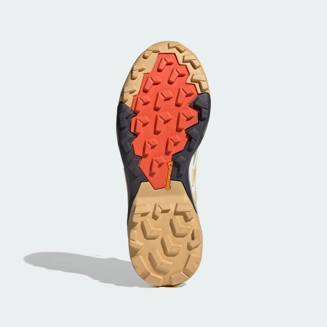 Detalle de Adidas Terrex Skychaser Hiking: Zapatilla de senderismo en marrón para rutas de montaña