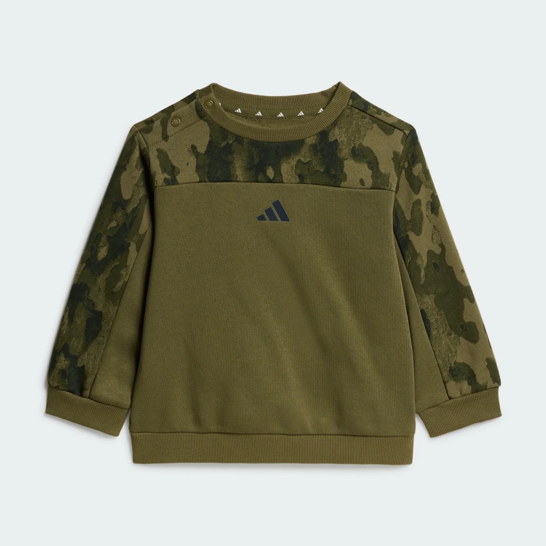 Detalle 2 de Conjunto de chándal de felpa Seasonal Essentials Camo de Adidas