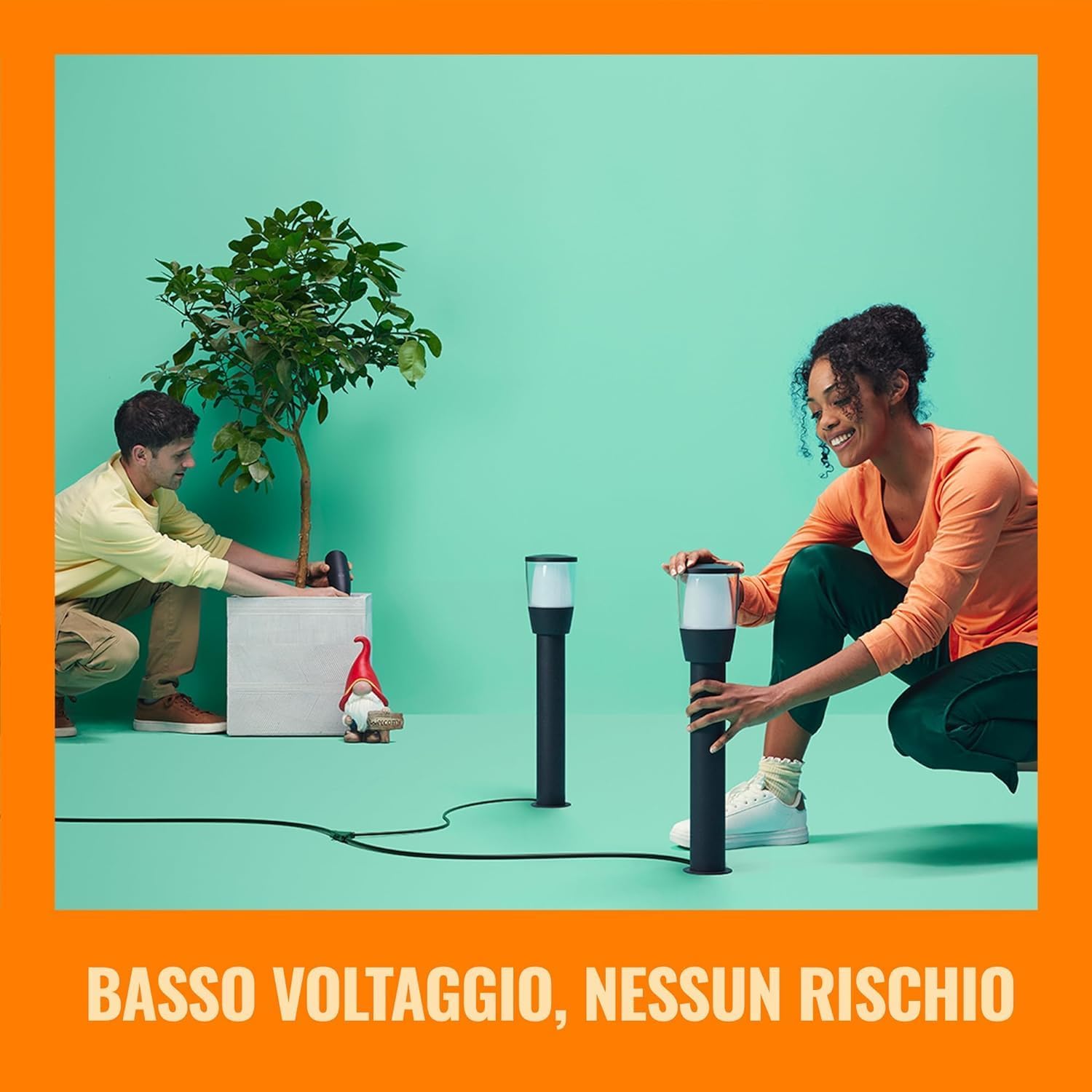 Thumbnail 2 de WiZ Paletto Smart WiFi per Esterni 3,6 W (300 lm) con controllo vocale, Luce bianca o colorata, nero