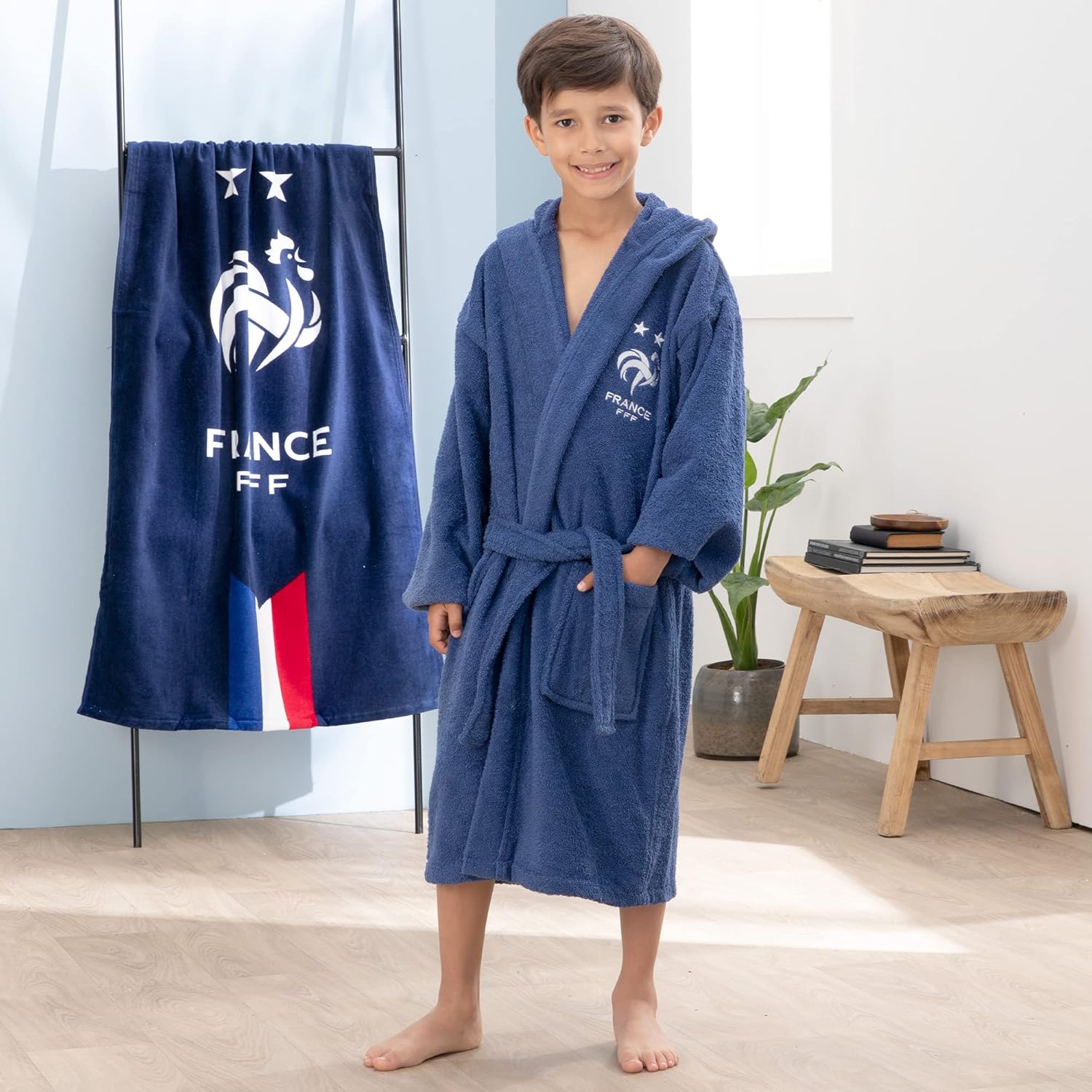 Thumbnail 2 de Peignoir enfant FFF Champions en 100% coton bouclette OEKO-TEX – Bleu