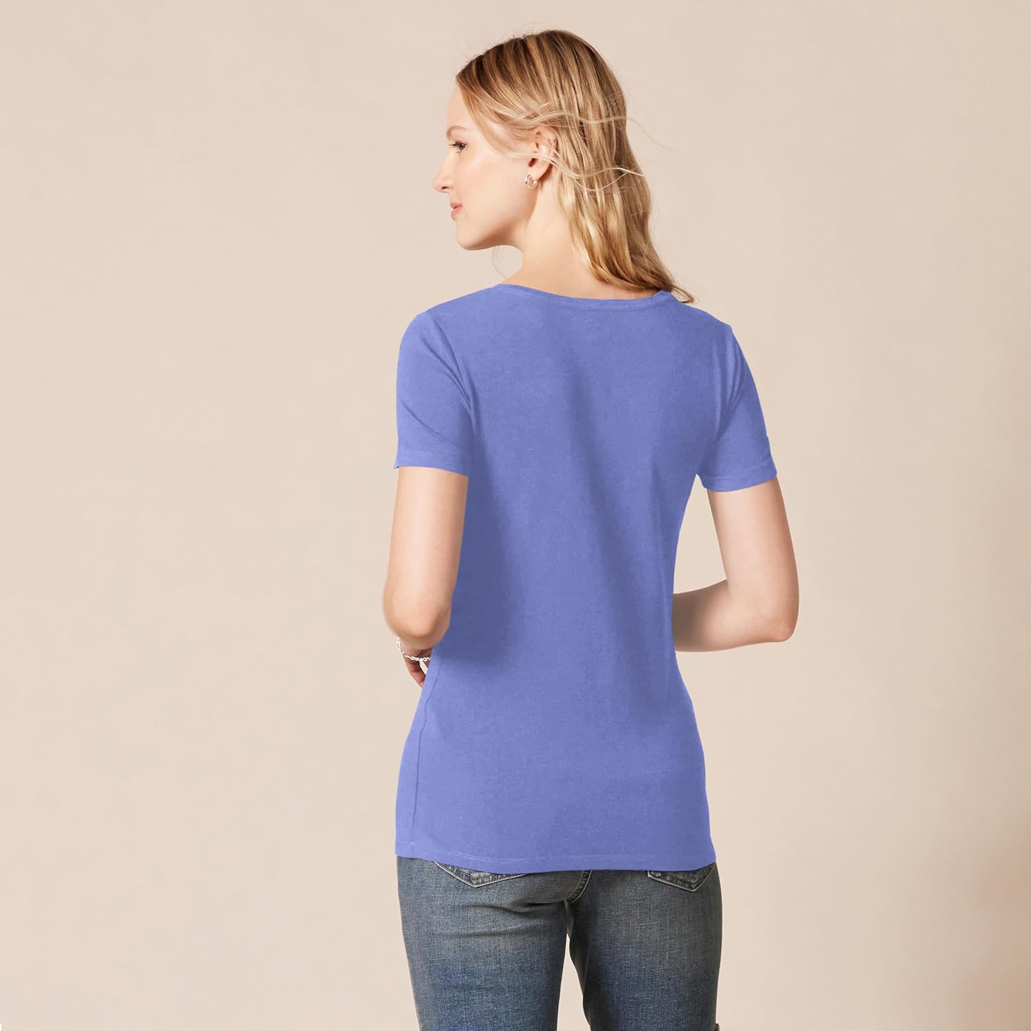 Thumbnail 2 de Amazon Essentials Women’s Regular-Fit Short-Sleeve T-Shirt (Crewneck and V-Neck Options) Multipacks