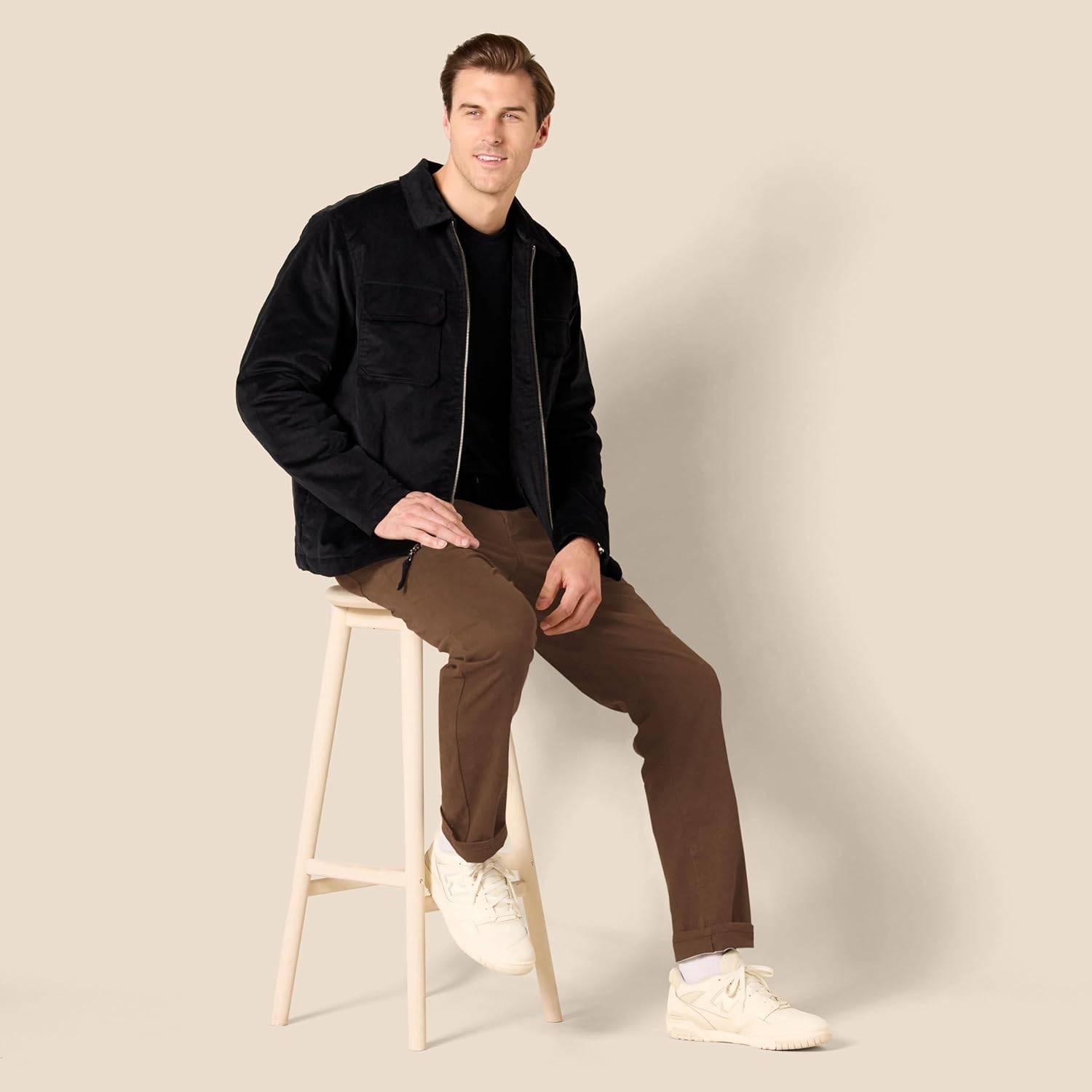 Thumbnail 6 de Amazon Essentials Men’s Slim-Fit 5-Pocket Stretch Twill Trousers