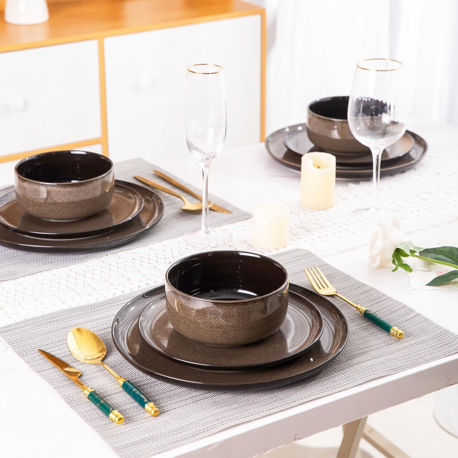 Detalle de LERATIO Ceramic Dinnerware Sets for 4 — 12-Piece Porcelain Set with Lead-Free Glaze