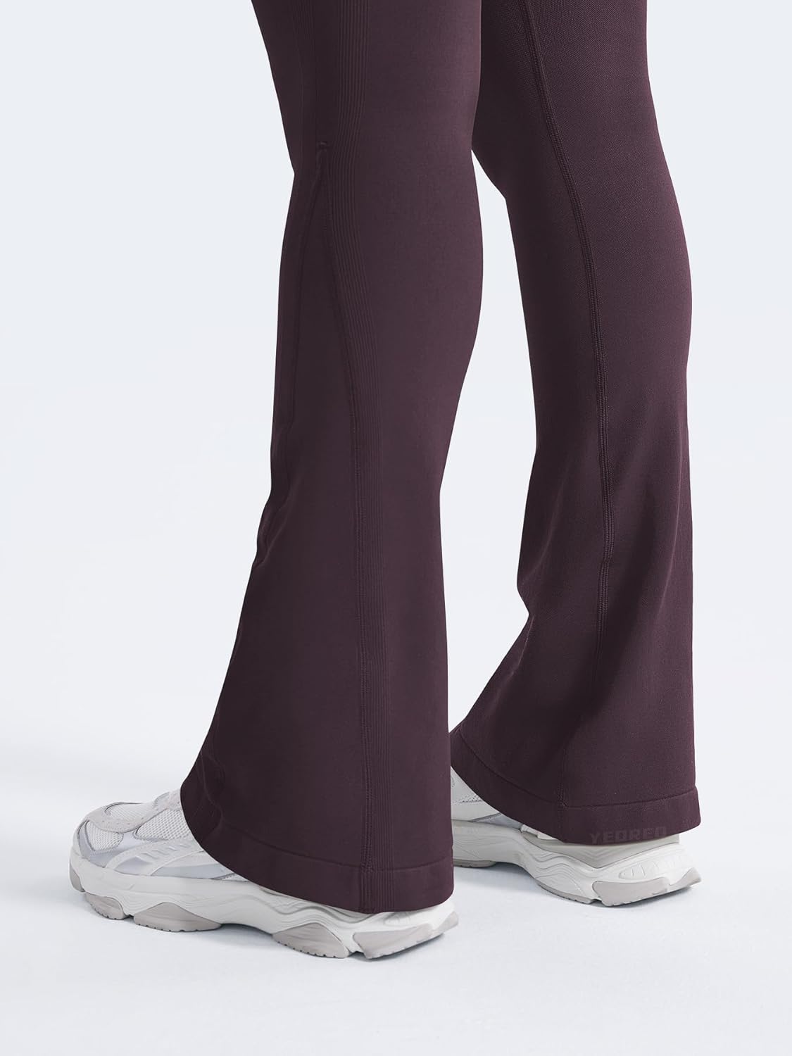 Thumbnail 4 de YEOREO Women's Mini Flare Workout Butt Lifting Hidden Scrunch Seamless Yoga Legging Pants