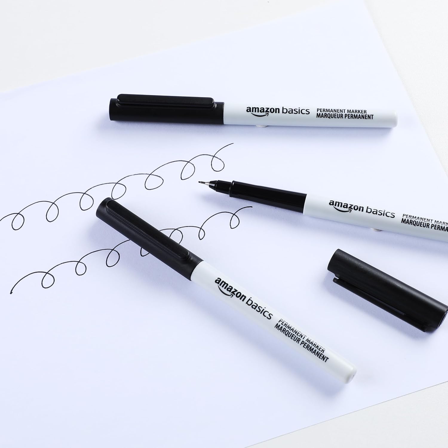 Detalle 2 de Amazon Basics Ultra Fine Point Permanent Markers – Noir, lot de 12