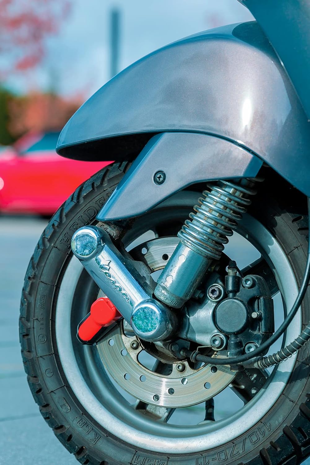 Detalle 2 de ABUS Brake Disc Lock Element 303 for Scooters – 5 mm Bolt, Security Level 4, Red