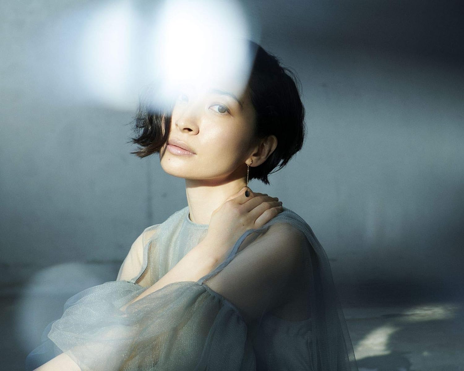 Thumbnail 1 de 坂本真綾「独白↔躍動」[FGO盤] 通常盤｜主題歌2曲と「逆光」unplugged ver.を収録