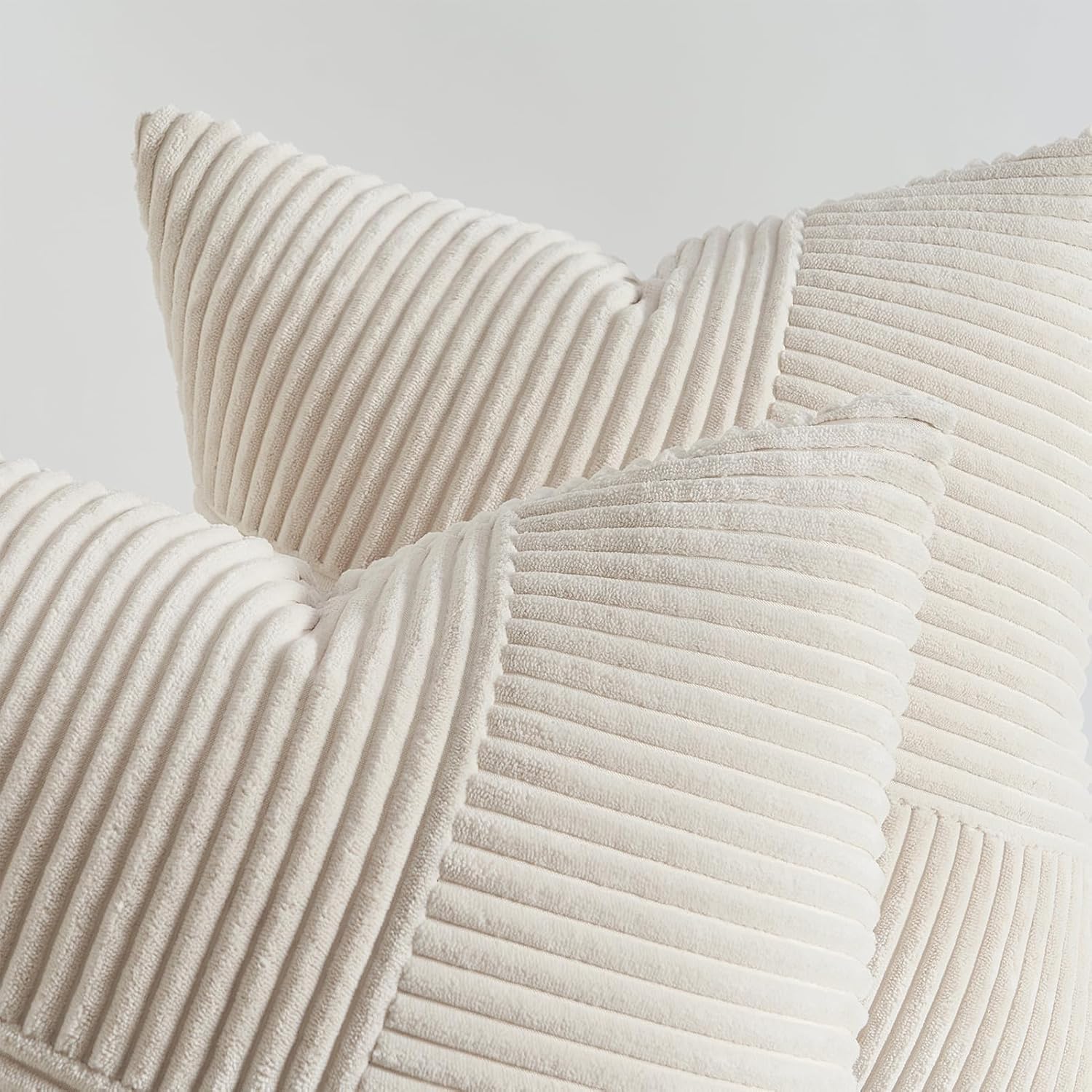 Detalle 2 de 2er-Set Kissenbezüge 45x45 im Creme Kordsamt