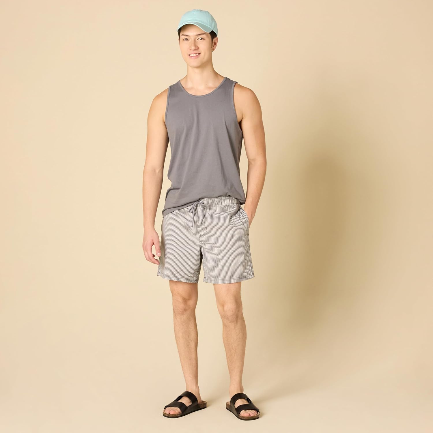 Thumbnail 4 de Amazon Essentials Men's Regular-Fit Vest (Tank Top)