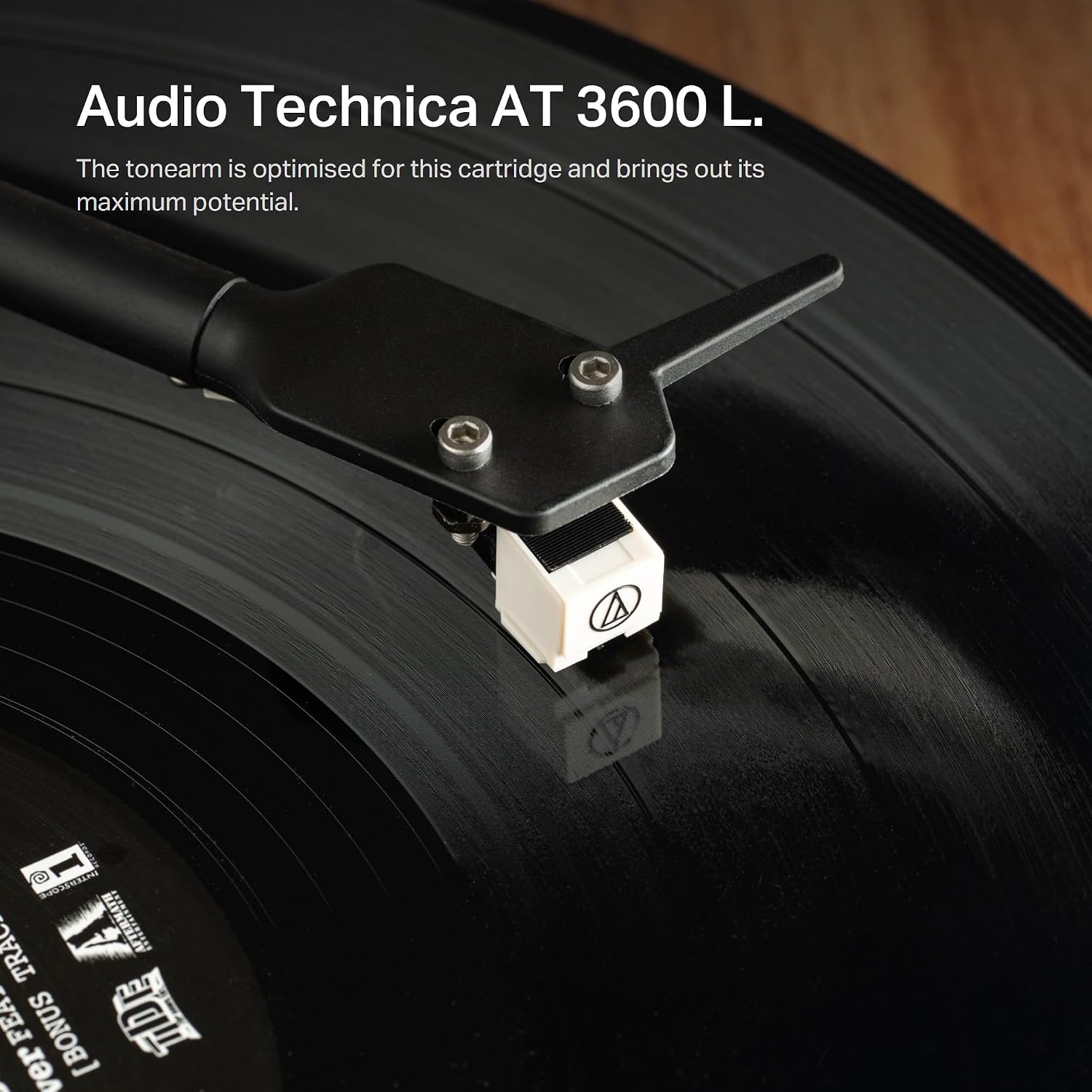 Detalle 2 de Pro-Ject E1 Phono – gramofon z przedwzmacniaczem i wkładką AT 3600 L, biały mat