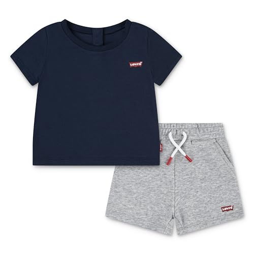 Detalle de Levi's Set Bebé: camiseta y pantalón corto para niños de 3 años