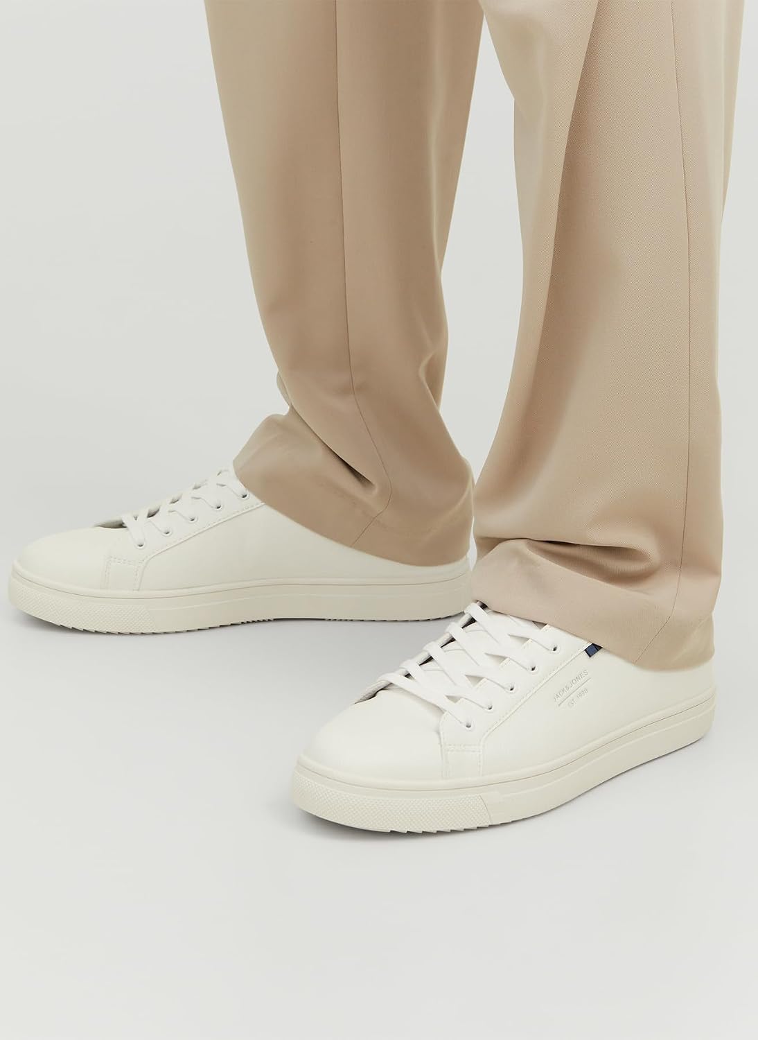 Detalle de JACK & JONES Herren Sneaker Sneaker – einfarbig, Schnürsenkel, dunkle Sohle