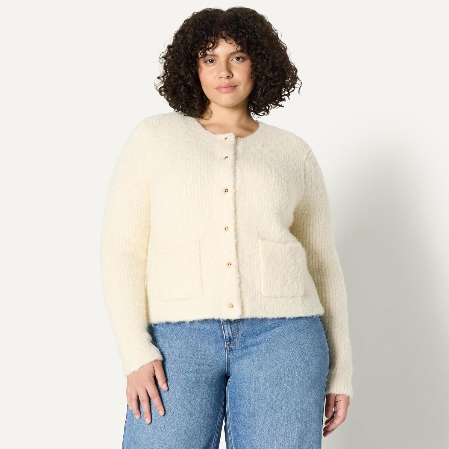 Detalle 2 de Amazon Essentials Damen Regular-Fit Bouclé-Jacke aus Wollmischung mit Knöpfen