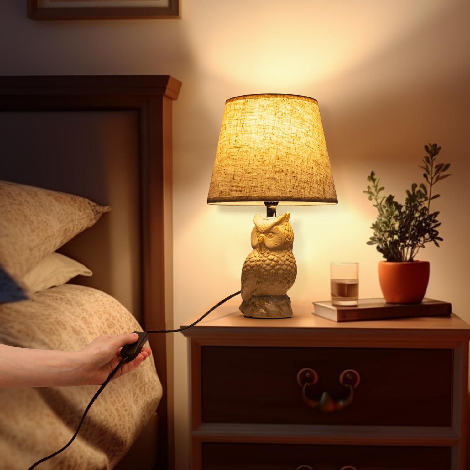 Thumbnail 3 de Aigostar Lampe de table en céramique avec abat-jour tissu (douille E14, max. 40 W) – 32,5 cm