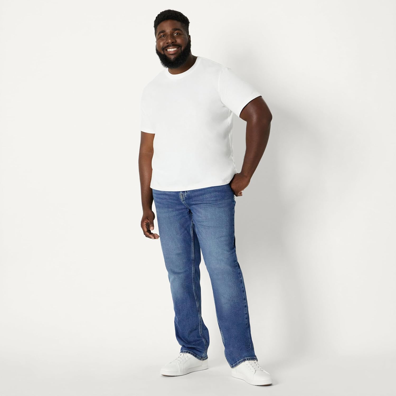 Thumbnail 6 de Amazon Essentials Herren Straight-Fit-Jeans mit geringem Stretchanteil